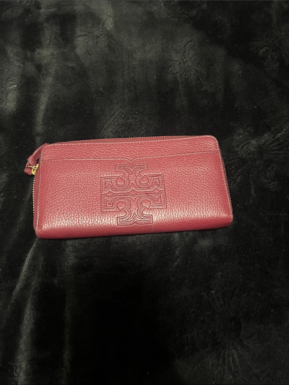 Tory Burch Pebbled Leather Continental Zip Wallet in Berry